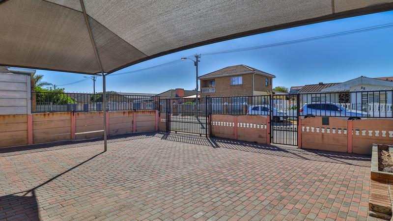 3 Bedroom Property for Sale in Elsies River Industrial Western Cape